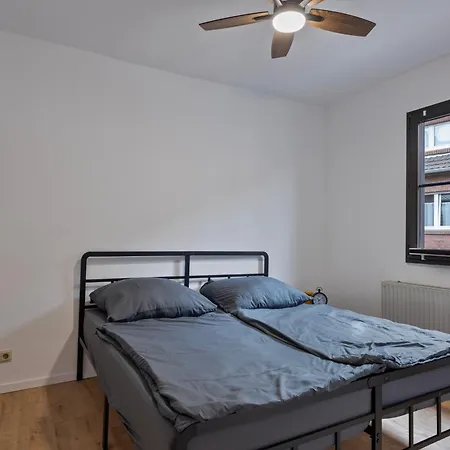 Apartament Deine Bude - 4 Doppelzimmer, 2 Baeder, Kueche *