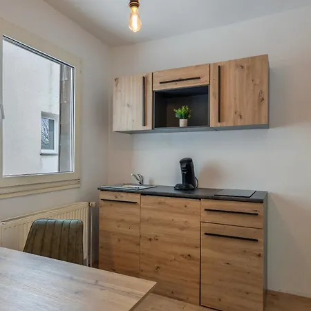 Deine Bude - 4 Doppelzimmer, 2 Baeder, Kueche Apartment Huerth