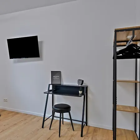 Deine Bude - 4 Doppelzimmer, 2 Baeder, Kueche Apartment Huerth