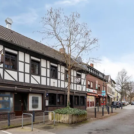 Deine Bude - 4 Doppelzimmer, 2 Baeder, Kueche Apartment *