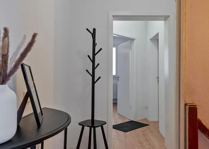 Deine Bude - 4 Doppelzimmer, 2 Baeder, Kueche *