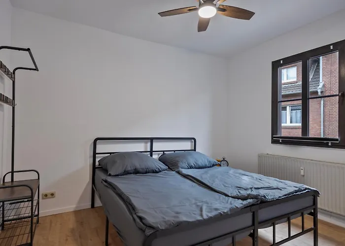 公寓 Deine Bude - 4 Doppelzimmer, 2 Baeder, Kueche *