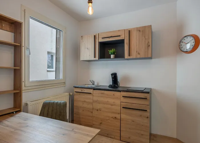 Deine Bude - 4 Doppelzimmer, 2 Baeder, Kueche 公寓 胡尔特