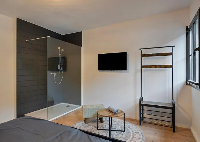 Deine Bude - 4 Doppelzimmer, 2 Baeder, Kueche Lejlighed Hürth