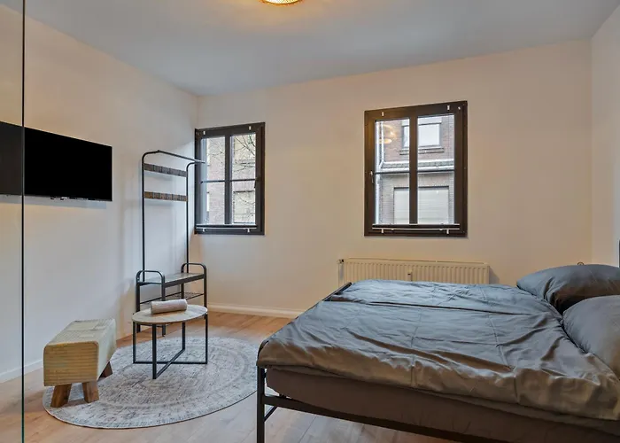 Deine Bude - 4 Doppelzimmer, 2 Baeder, Kueche Lejlighed